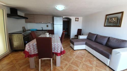 Kuchyň nebo kuchyňský kout v ubytování Villa Cordella 5
