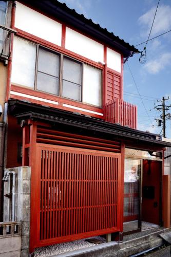 Temarian House