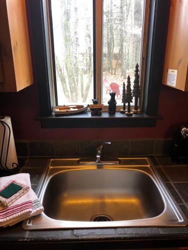 Fotografie z fotogalerie ubytování Mountain-top Cabin Get-away with Hot tub and a View v destinaci Sautee Nacoochee