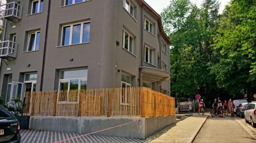 Το κτήριο όπου στεγάζεται  η παραθεριστική κατοικία