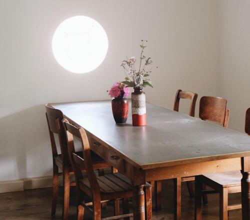 Zona de comedor en la posada u hostería