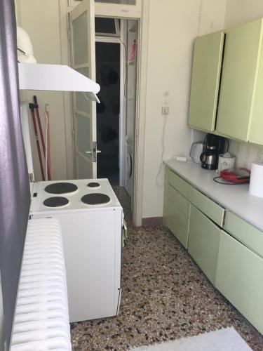 Dapur atau dapur kecil di Aggelis Traditional Appartment