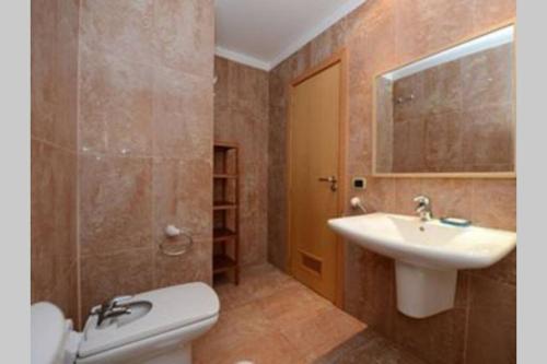 A bathroom at Edificio Gaviota apartamento 3