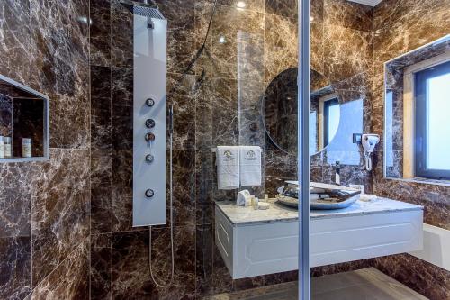 Et badeværelse på Villa Mariazinha Charming Hotel