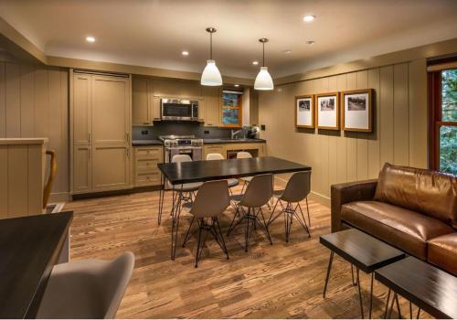 Gallery image of Cedar Crest - Sparrow Cottage 1 in Homewood