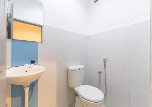 Gallery image of Alpha Motel in Pantai Cenang