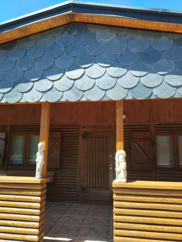 Bangunan di mana terletaknya rumah percutian