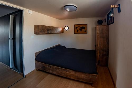 En eller flere senge i et værelse på Barka Galapagos