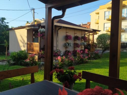 Apartmani Neca