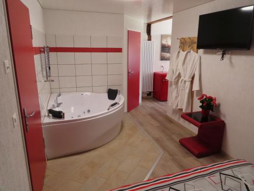 Ett badrum på Gasthof Schwanen Radelfingen
