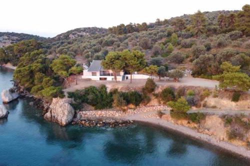 Un paisaje natural cerca de la villa
