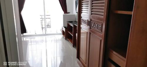 Фотография из галереи Sure Guesthouse в Камала-Бич