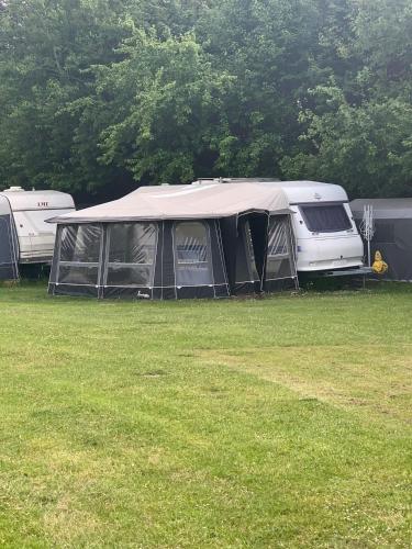 Un jardín fuera de Gl. Klitgaard Camping & Cottages