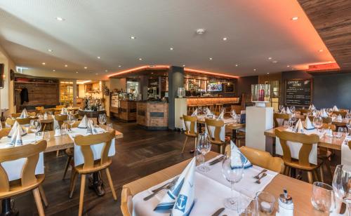 Restaurant ou autre lieu de restauration dans l'établissement Hotel Gibswilerstube