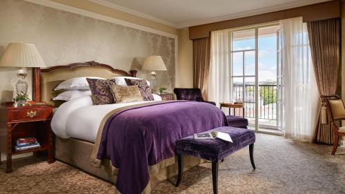 Cama ou camas em um quarto em InterContinental Dublin by IHG