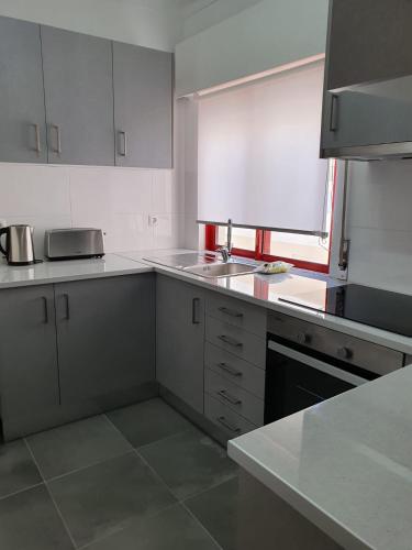 Varandas do Mar 3- Remodelado, Wifi, 150mt Praia