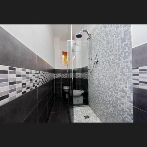 Trastevere Apartment up to 5 people - with separate Living Room - AC & WiFi