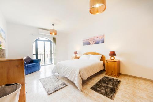 Lova arba lovos apgyvendinimo įstaigoje Central 3 Bedroom Entire Apartment Msida