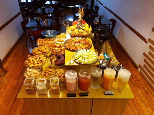 Makanan di atau berdekatan hotel