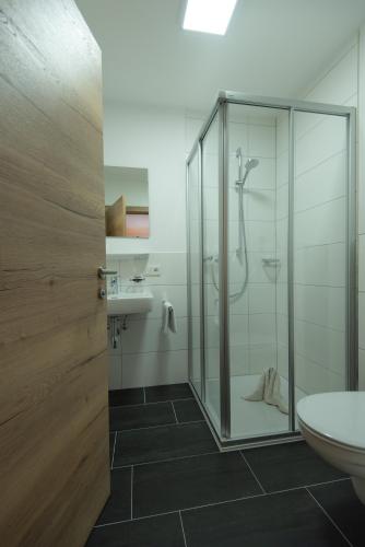 Un baño de Haus Elisabeth
