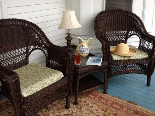 A Seafaring Maiden Bed and Breakfast – Photos 2