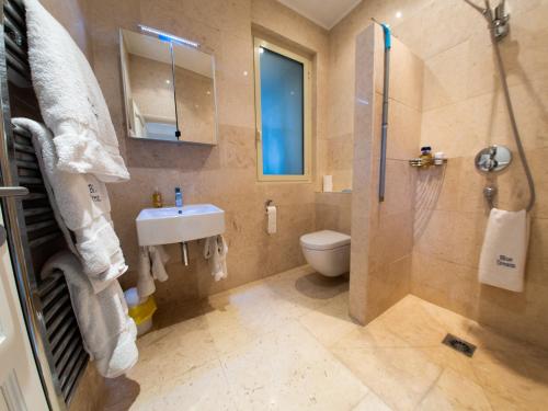 Kúpeľňa v ubytovaní Blue Dream Cannes Guest House