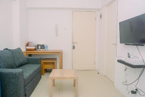 2BR Fully Furnished Modern Bassura City Apartment By Travelio, Jakarta, Indonezia