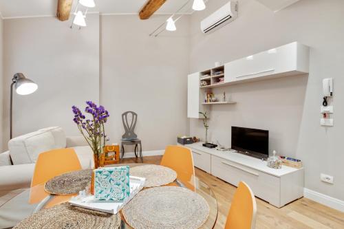 GuestHost - Palazzo Pitti & Ponte Vecchio Cozy Flat