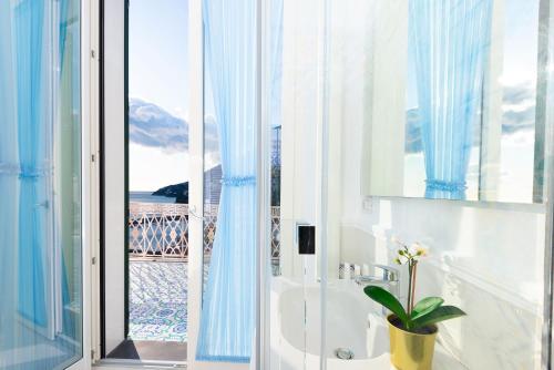 AMORE RENTALS - Palazzo della Storia photo 3
