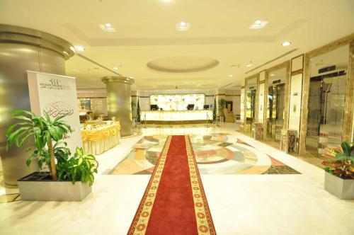 El vestíbulo o zona de recepción de فندق قصر العطلات Qaser Alotlat Hotel