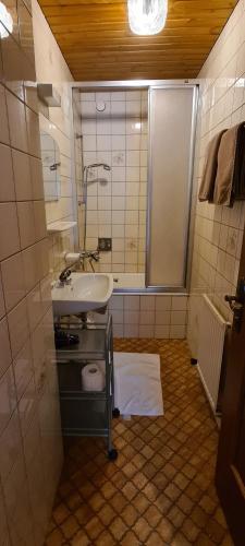 Et badeværelse på Haus Tuxerklamm