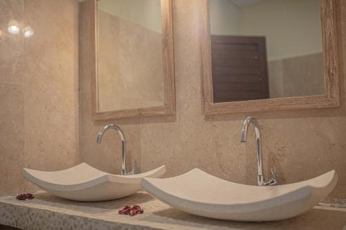 Theo Villa – 2 bedroom