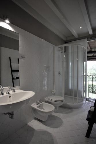 Koupelna v ubytování Santellone Lifestyle Resort