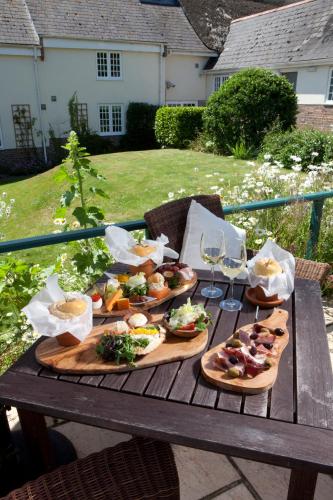 Mad på pensionatet eller i nærheden