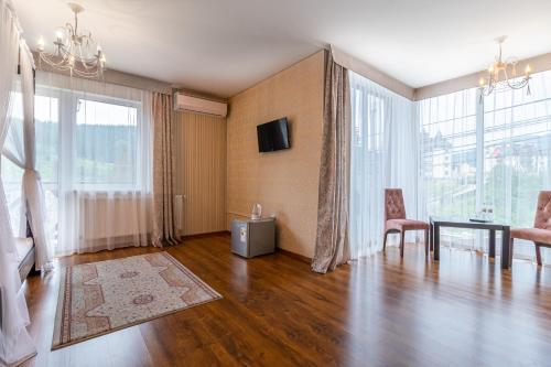 Μια τηλεόραση ή/και κέντρο ψυχαγωγίας στο Hotel Pid Strihoju