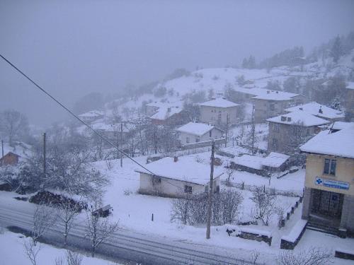 Galeriebild der Unterkunft Къща за гости Каневи in Momchilovtsi