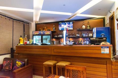 Lounge nebo bar v ubytování Grand Hotel Nawanshahr