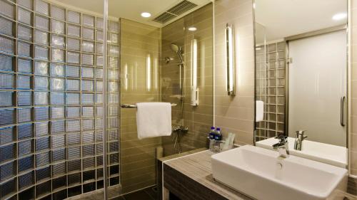Salle de bains dans l'établissement Holiday Inn Express Xi'an High-Tech Zone by IHG