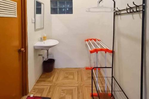 Koupelna v ubytování Pesona Wisata Alam Ciparay Endah Mitra RedDoorz