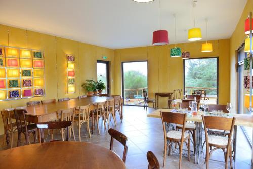 Restoran ili drugo mesto za obedovanje u objektu Terragora Lodges - Hébergement atypique