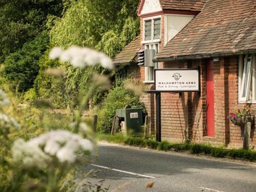 Κήπος έξω από το The Walhampton Arms