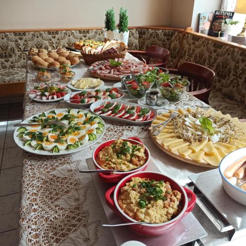 Mad på pensionatet eller i nærheden