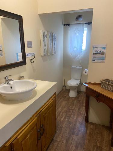 Ένα μπάνιο στο Cape Karoo Guesthouse