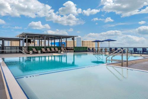 The swimming pool at or close to Cambria Hotel St Petersburg-Madeira Beach Marina