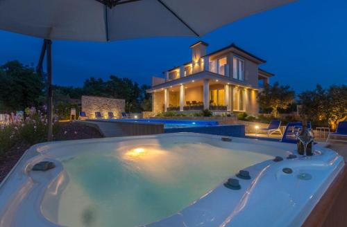 Luxury Villa Roko – Photos 2