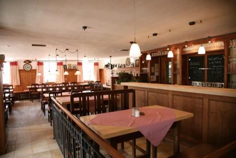 Ο χώρος του lounge ή του μπαρ στο Hotel Eberl