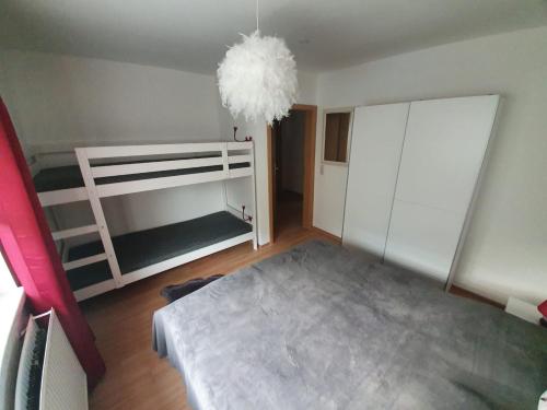 Poschodová posteľ alebo postele v izbe v ubytovaní Anni's Waldblick