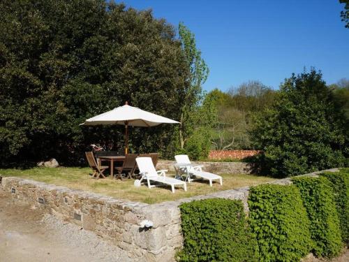 Zahrada ubytování L'Escale du Bocage Piscine couverte chauffée