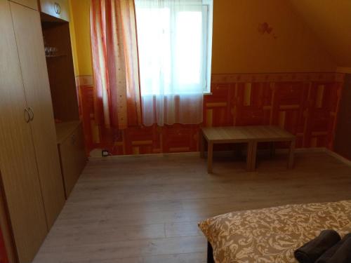 Postel nebo postele na pokoji v ubytování Viesu nams Purenes