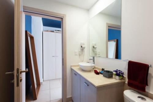 Ванная комната в LOFT DE LUJO / MIRADOR ALAMEDA CENTRAL